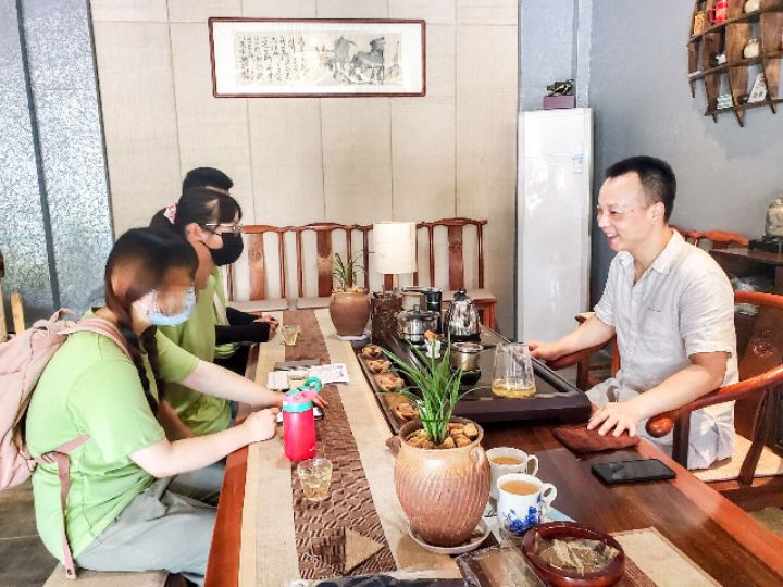 ʯ��ѧ�ӶԻ�³��Ԫ�������Է�ƶ��˼·