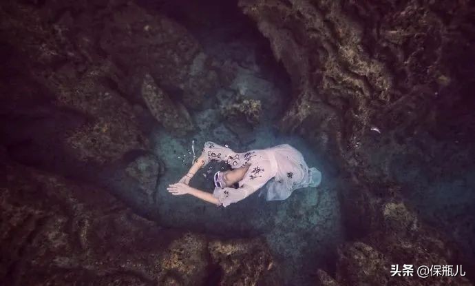 那个翼装飞行遇难的女大学生，能买意外险吗？