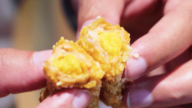 Can pull silk, can shed juice! Lu city Jing shows Aoteman thematic hamburger inn! Adjoining child is greedy cried