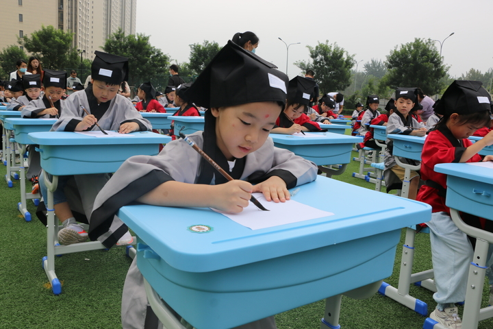 济南市段店小学“开笔礼”仪式见证孩子的成长(图4)