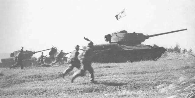 ־Ը��ʹ�ÿ���ɯ��ը������ǧ���ˣ�����΢��Ϊ������ս��