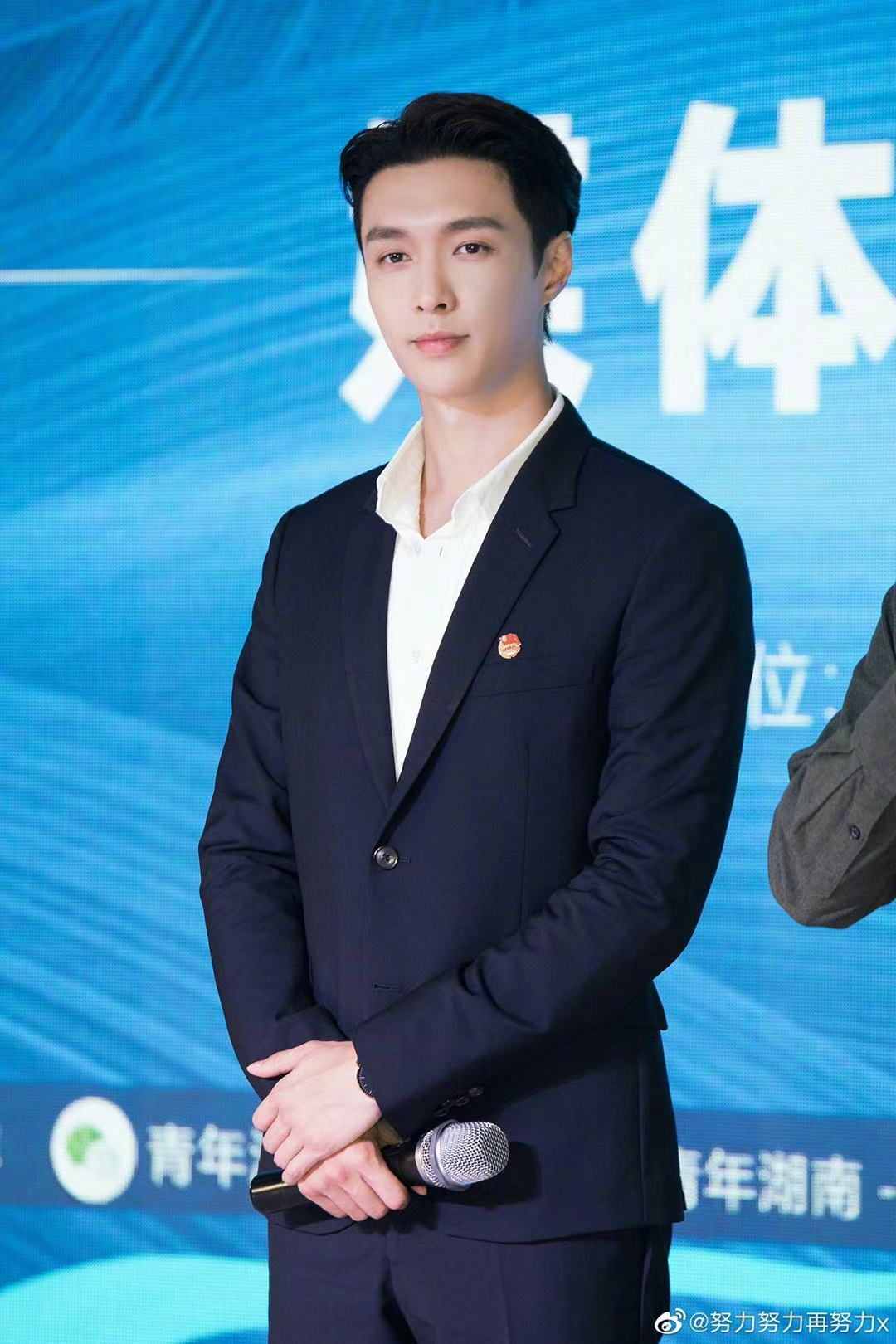 Zhang Yi starts a company, yellow Lei Huang Bo gives money to become a shareholder, after seeing Sun Gonglei way: This is true eldest brother