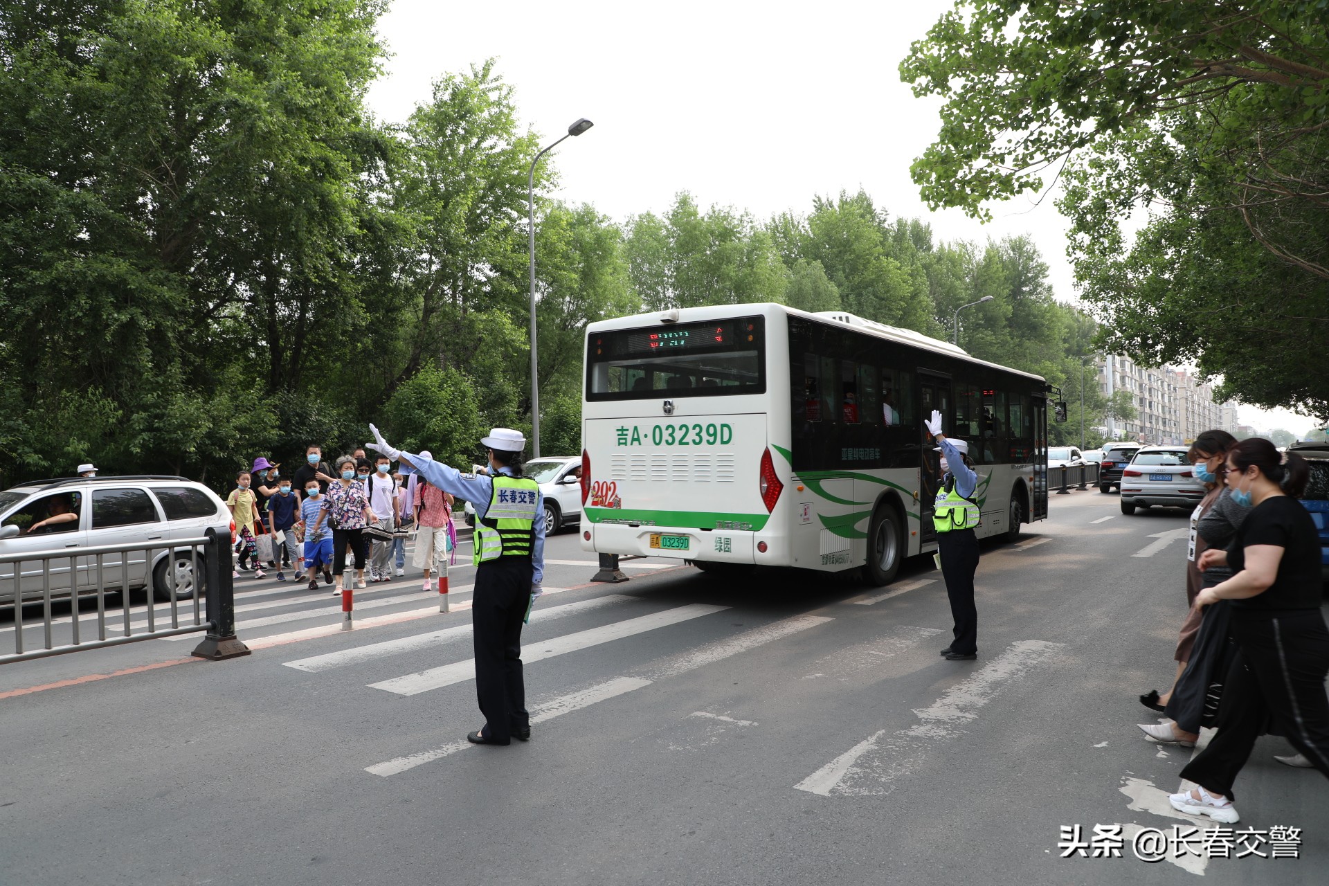 减量控大缓堵保畅，长春交警开展交通违法行为专项整治行动