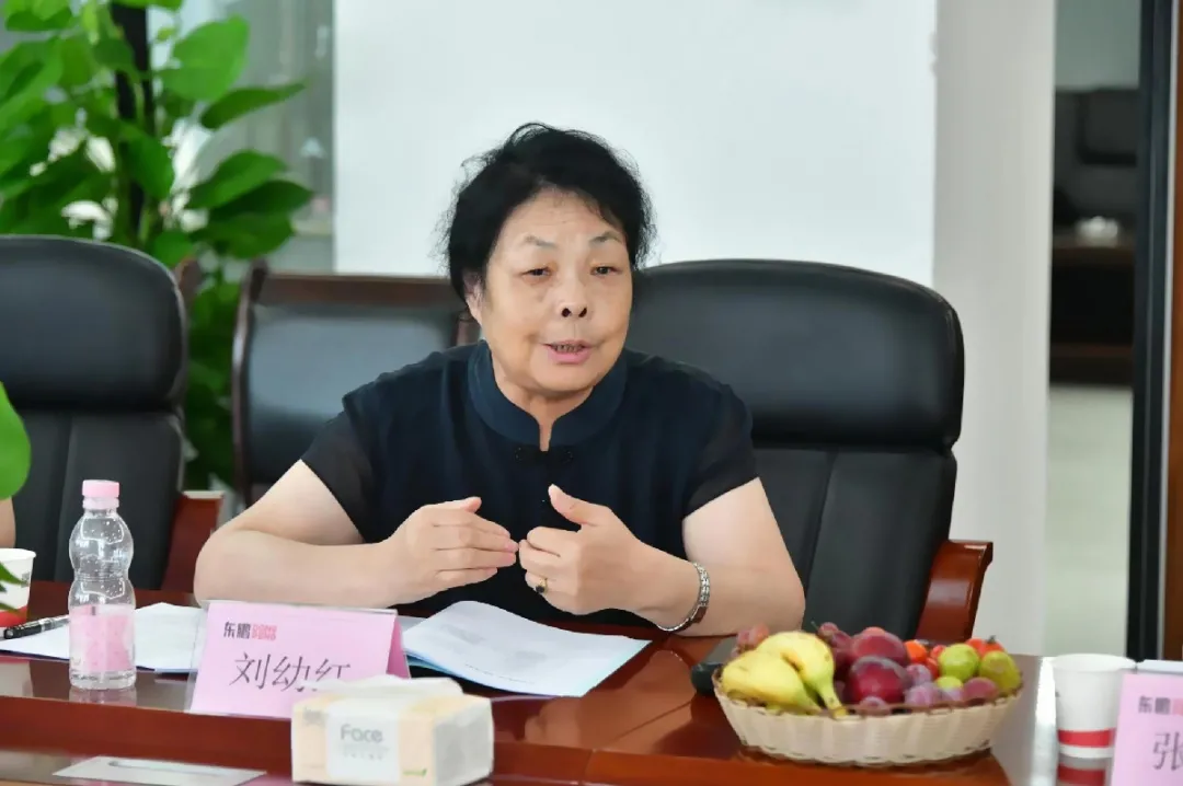 东鹏“通体连纹喷墨渗花防滑抛光瓷砖技术及产品的研发”