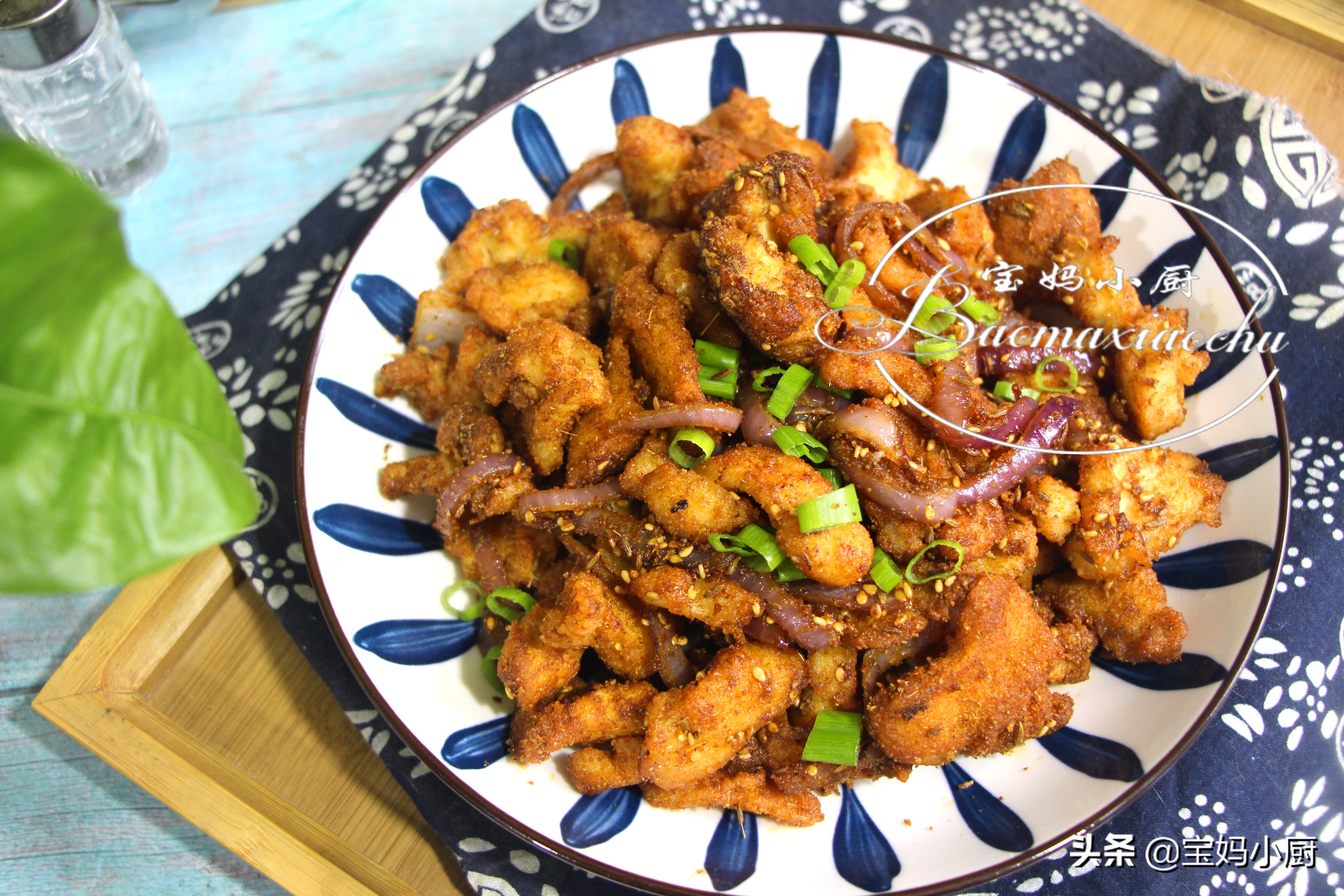 鸡胸肉这样做，能当零食能当下酒，12块钱能做两大盘，可香了