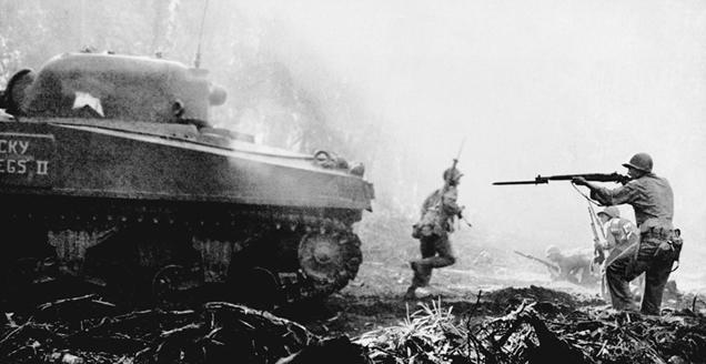 挂在树上70年未被发现，身上布满青苔终见天日，