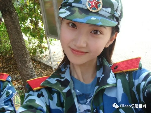 离开神秘背景,强捧不红的人间富贵花为什么反倒大火了?