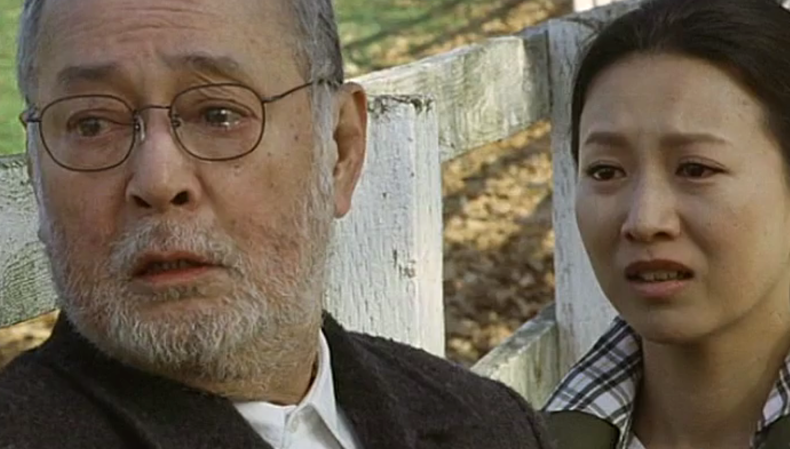 另一边,小春也并不想参与父亲的新生活,爷孙二人就这样偷偷地离开了