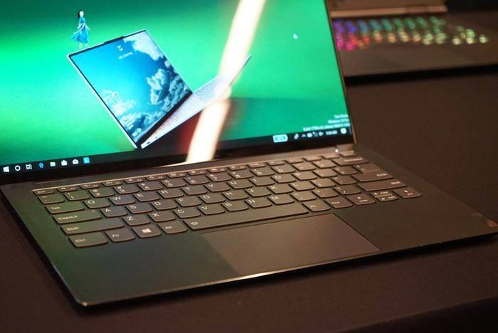 联想笔记本Yoga S940发售，第一款三维夹层玻璃屏、4k高清杜比环绕声配备令人震惊