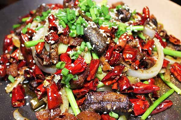 什么是重庆江湖菜？这些特色麻辣美食，一道菜就可以撑起一桌菜