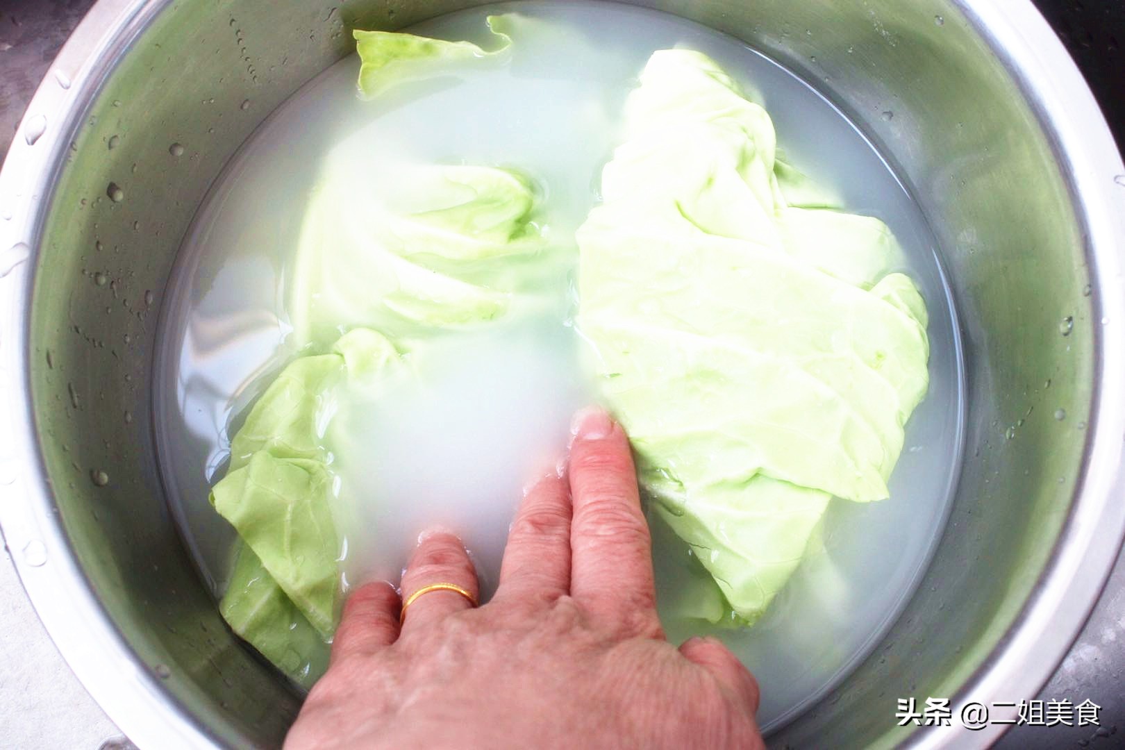 淘米水是好寶貝，別再倒掉了，教您淘米水的3個用法，簡單實用