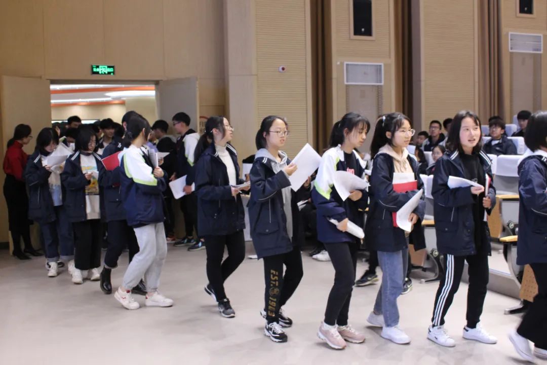 语奥走进张家港常青藤实验中学：以梦为马，不负韶华