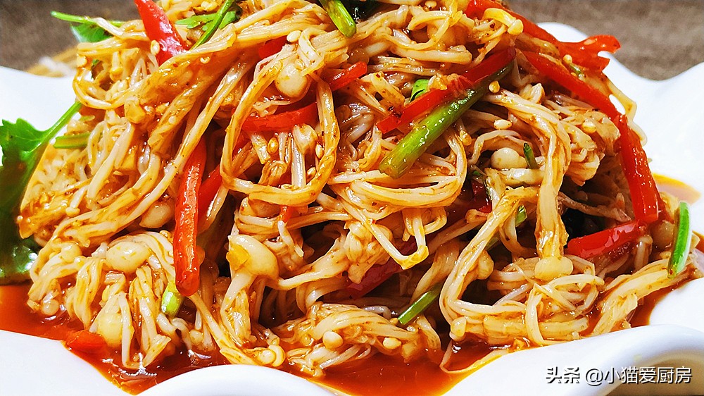 图片[2]-小猫教你“红油金针菇”做法 制作简单 香辣入味 好吃下饭-起舞食谱网