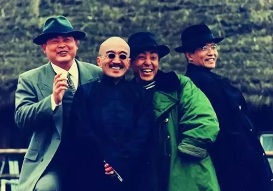 傅彪去世已有16年，承诺要帮他养儿子的葛优，做到了吗？