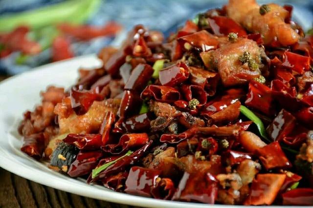 什么是重庆江湖菜？这些特色麻辣美食，一道菜就可以撑起一桌菜