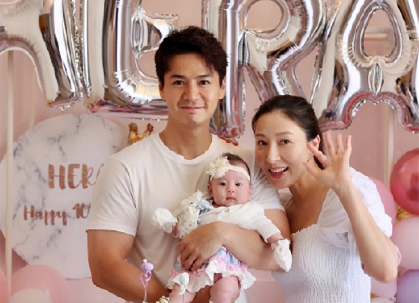 杨怡罗仲谦夫妇宣布改名，新名字绕口难记，称是为了家人过得更好