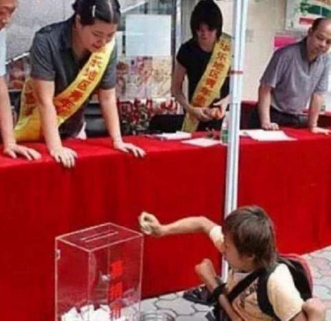 08年感动全国的“义丐”，不惜拿出183元全部积蓄