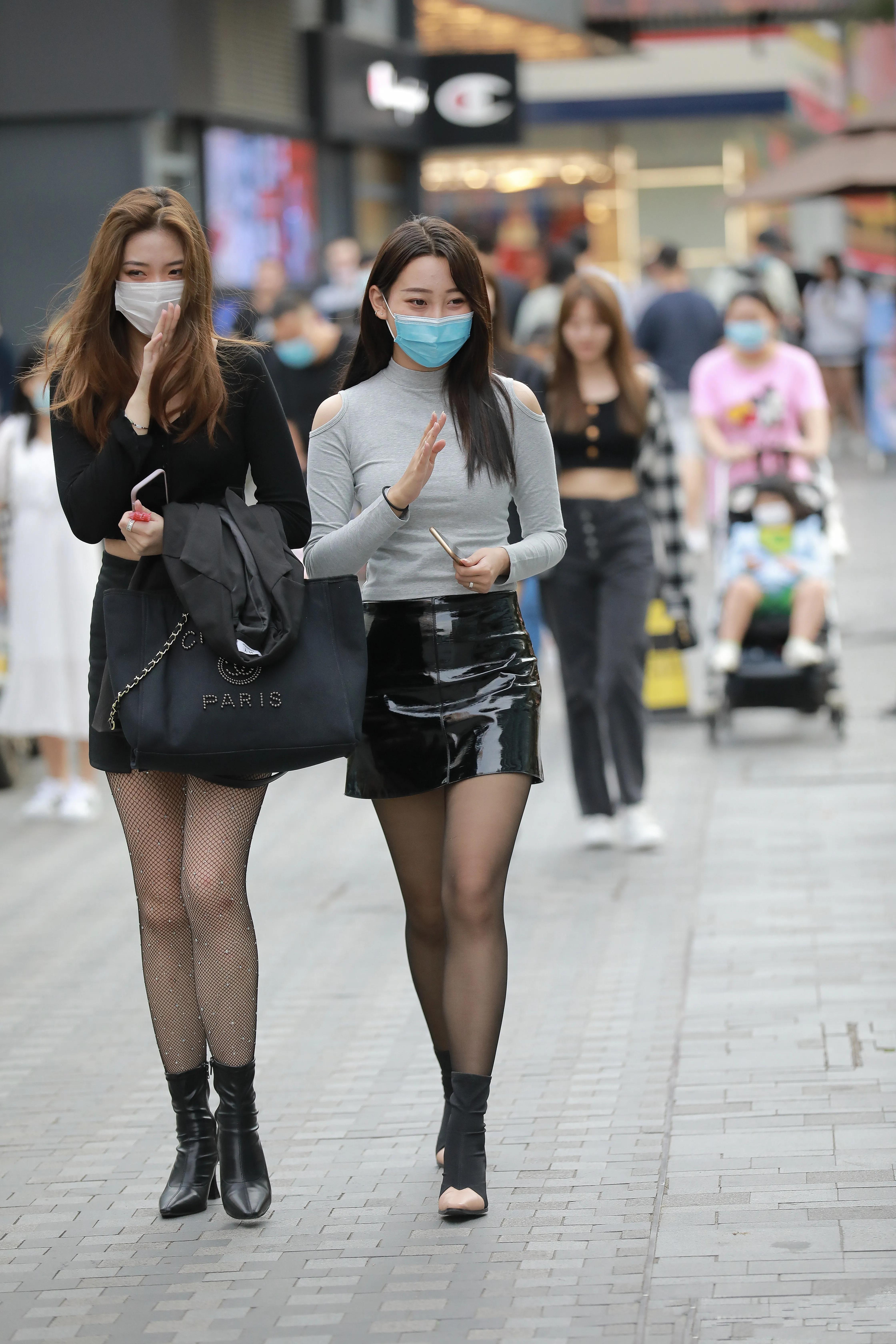 知性优雅的穿着搭配街拍图片