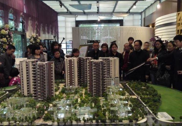 楼市新规来袭，未来高楼可能宣告终结，两类人