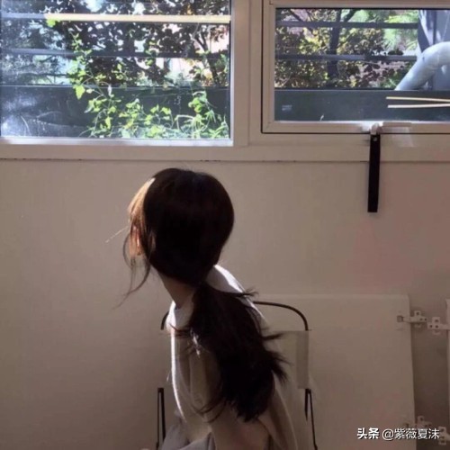 佛系唯美句子，坐看云卷云舒，静听花开花落！