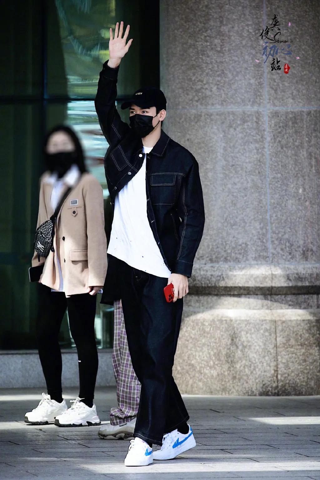 " the land of country makes " complete member brush screen to leave, this spring, you by which is the part touched? 