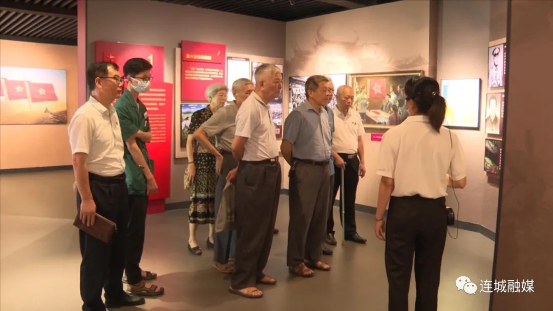 连城县组织离退休老干部参观考察红色教育基地