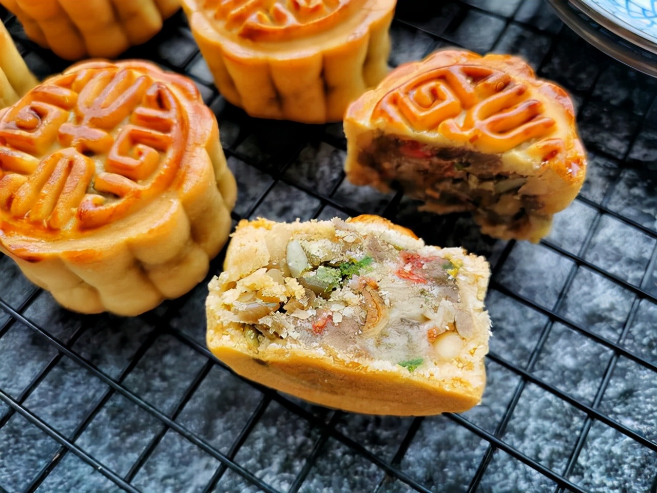 中秋将至，分享7道好吃的月饼，步骤详细容易上手，学会不用买了