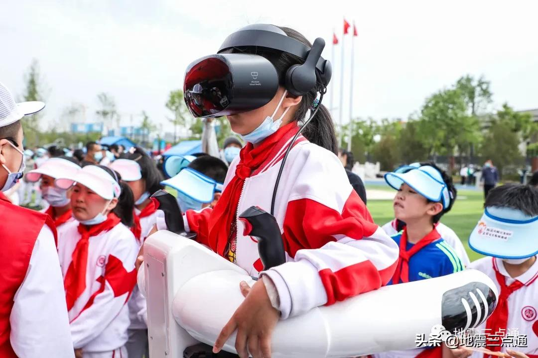 防震减灾科普宣传走进通州区北京学校