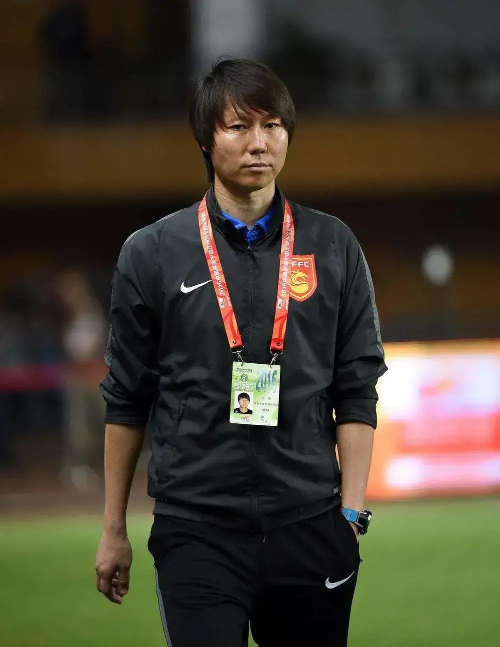 国足对澳大利亚首发阵容