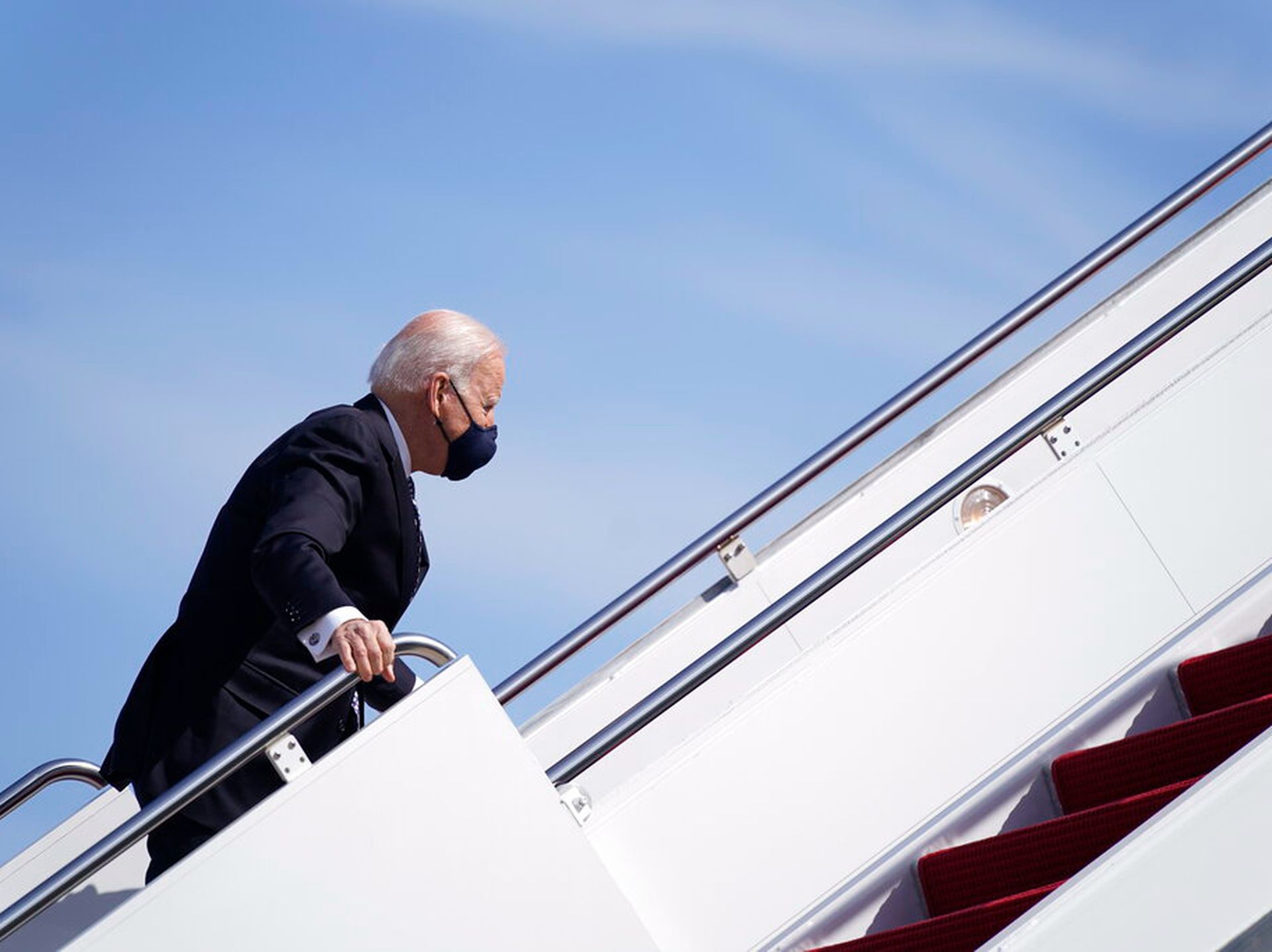 世界进入崭新格局！中美会谈中方一石三鸟，美