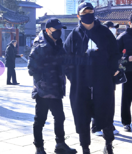 Exposure of spot of Zhao Yingjun memorial meeting: Xue Zhiqian breaks down cry bitterly phonate, wang Baojiang yellow Bo is silent show a body