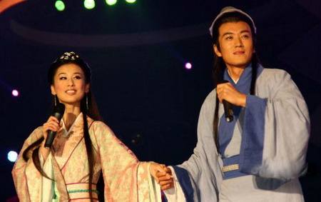 是自己“作”还是资本下的悲剧，为何“星女郎