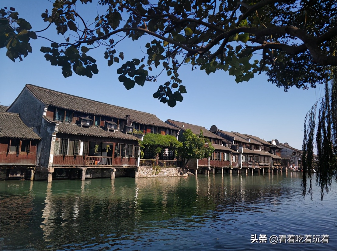 A day trip to Wuzhen and Xinshi ancient towns