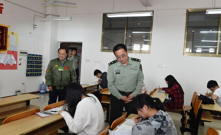 “军队文职”报名时间将到，预计招录约3万人，专科生也可报考