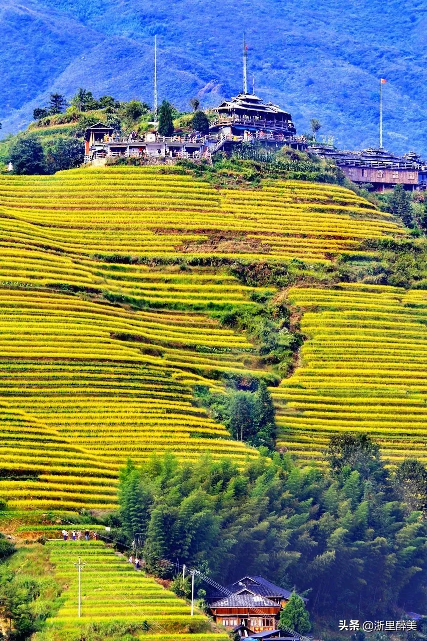 10 ancient towns with beautiful autumn colors, if you are tired, go to stay for a few days