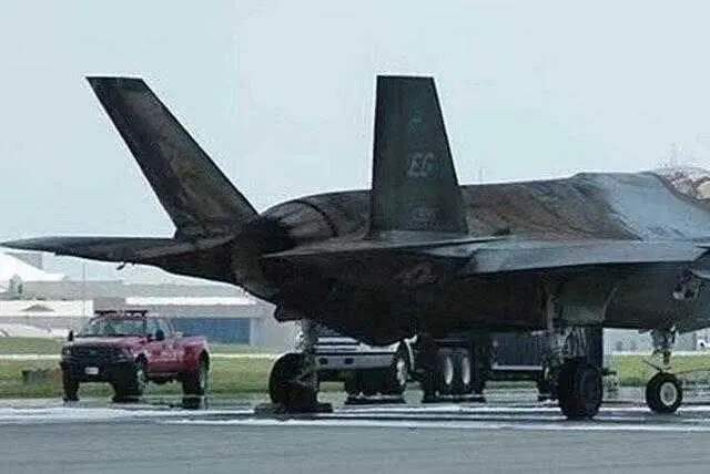 F-22、F-35接连坠机，美国人开始“甩锅”：中国人动了手脚