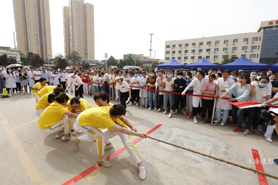 三原县医院庆祝“5.12”国际护士节拔河比赛