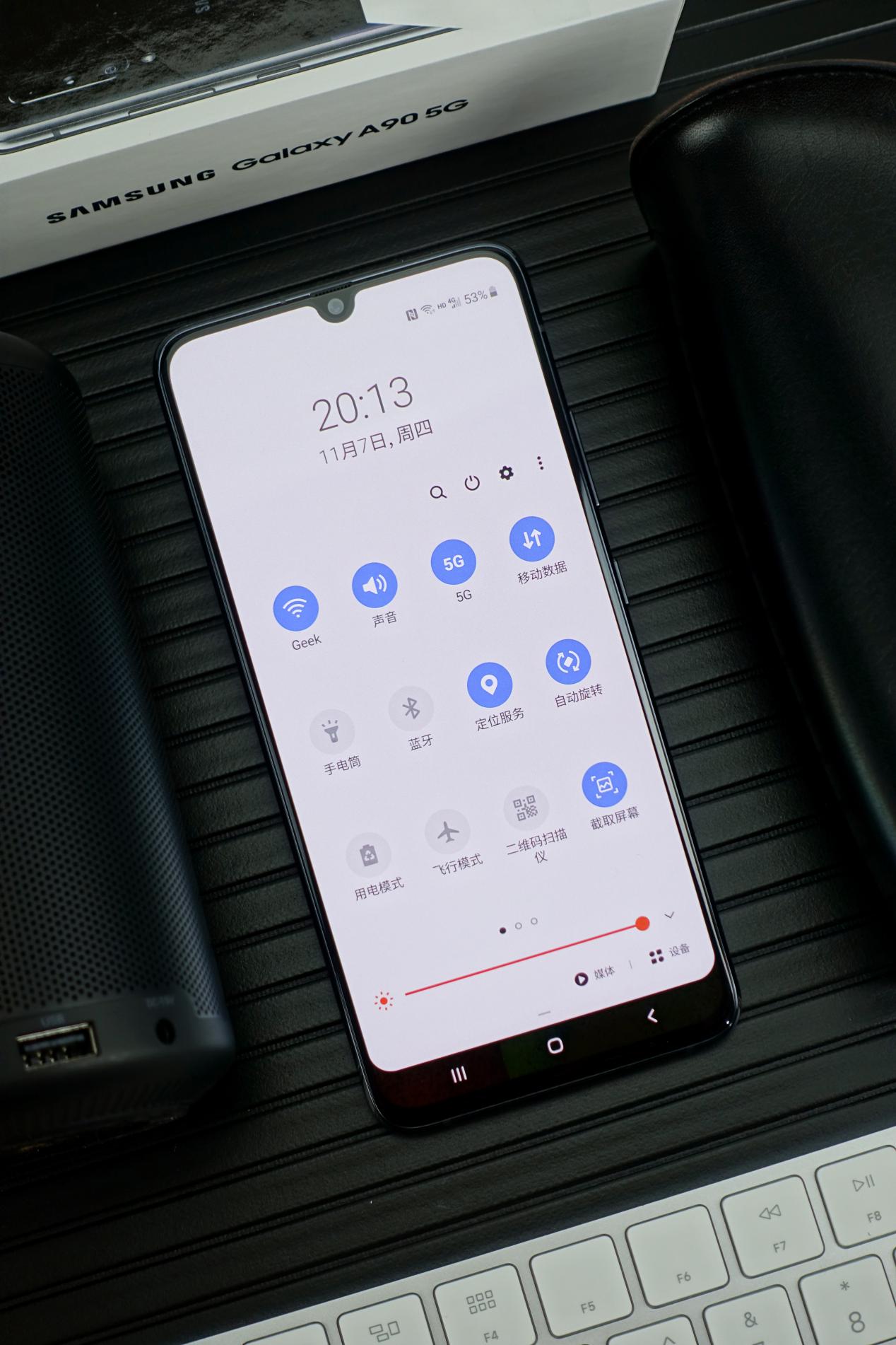 辨识度和性价比共存的黑马手机 三星A90 5G上手体验