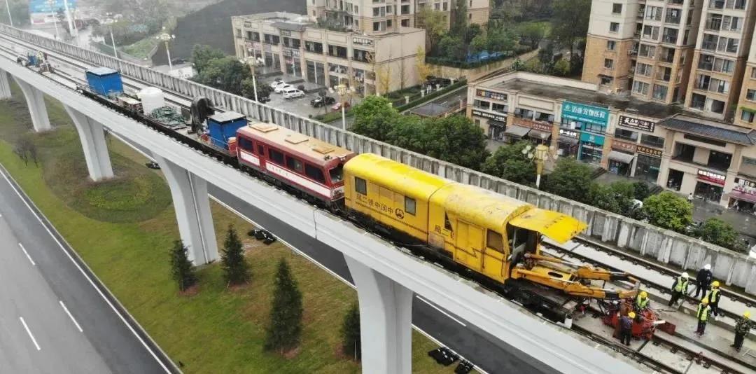 聚焦20日轨道交通5号线石桥铺至跳磴段开通
