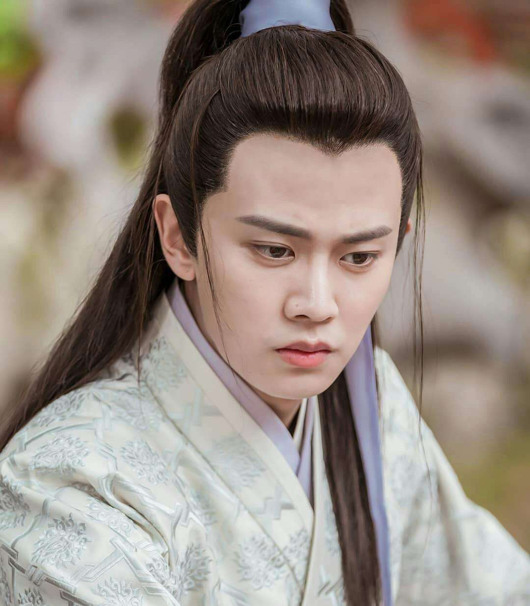 任嘉伦参加《向往的生活4》，一个举动显人品，