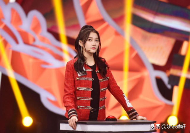 《王牌对王牌》才收官，关晓彤就不小心爆料了