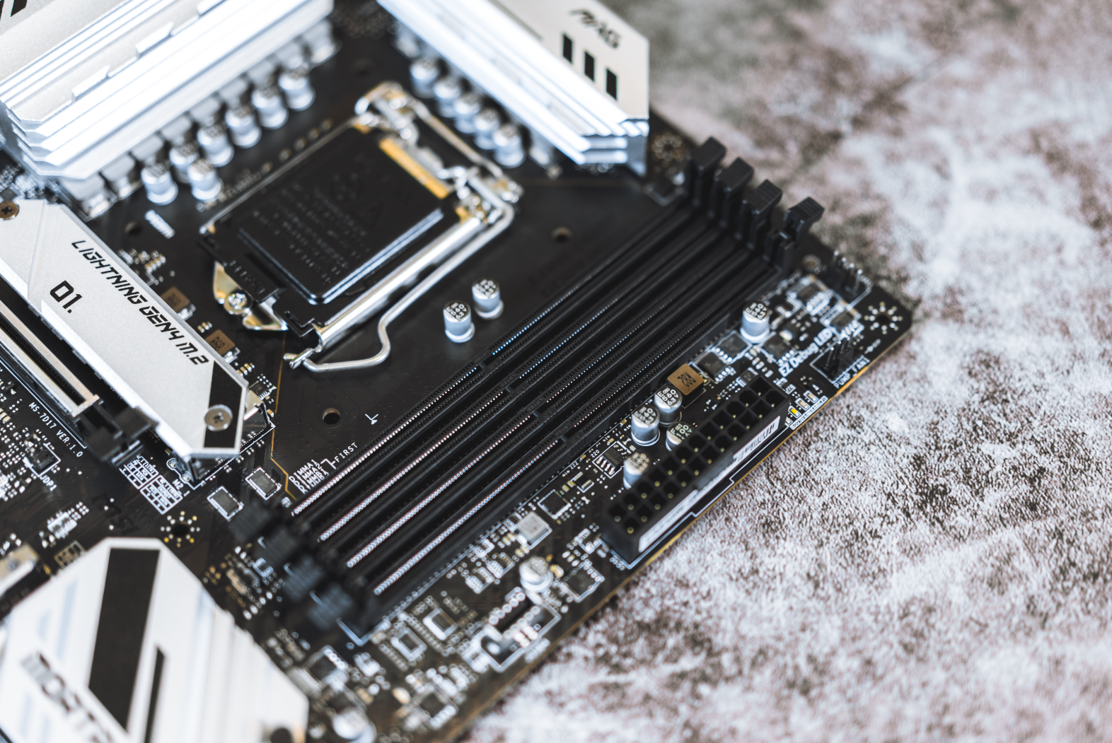 向AMD开炮！中端主板不能内存超频？intel正式终结