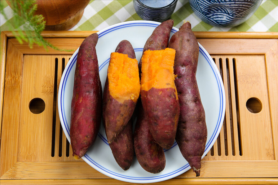 蒸红薯，直接上锅是不行的，牢记3个小窍门，红薯更香甜更绵软