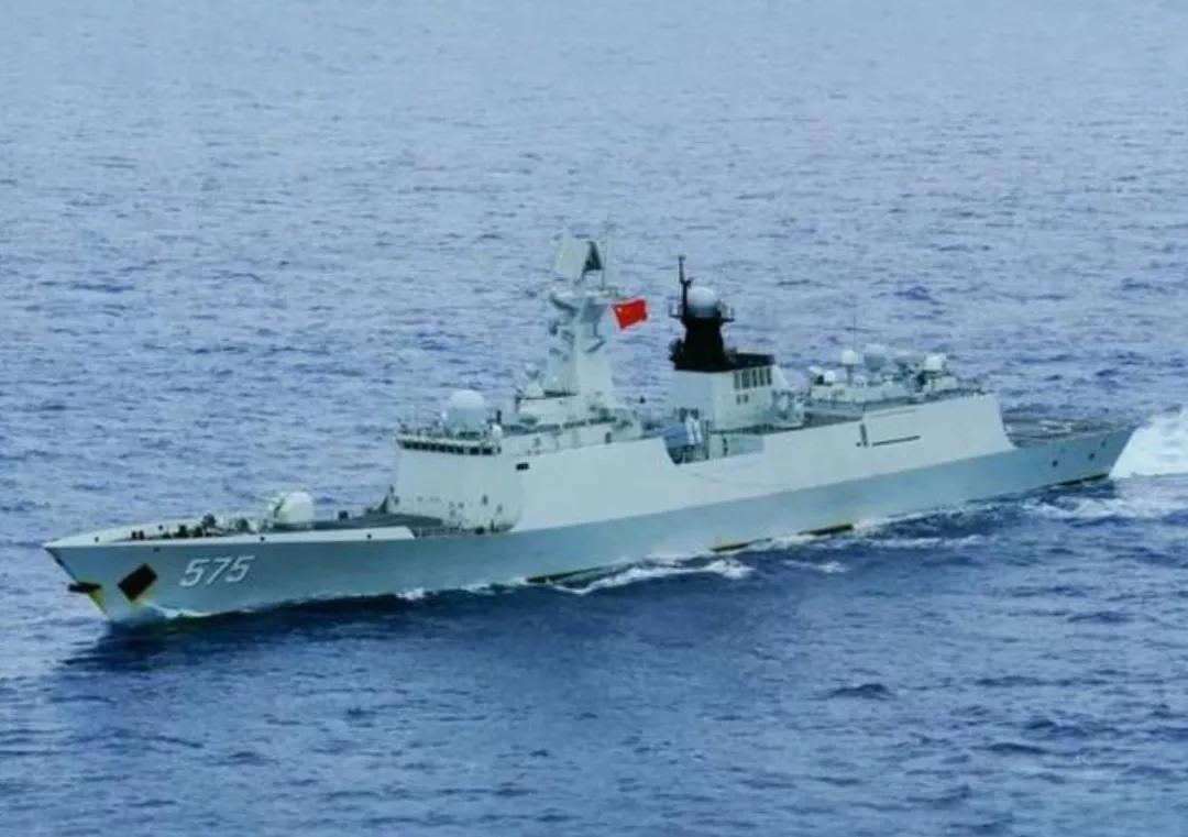中美海上军事力量对比，中国还落后美国多少年？