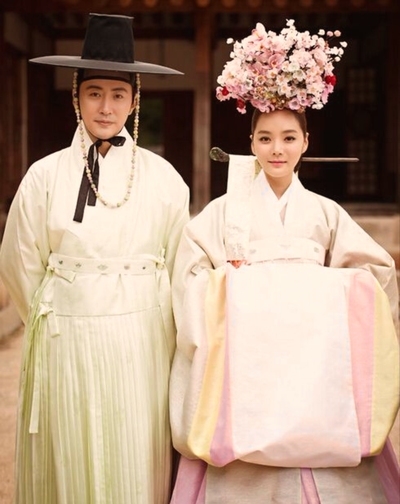 为母则刚！蔡琳离婚风波后晒出儿子照片，五官