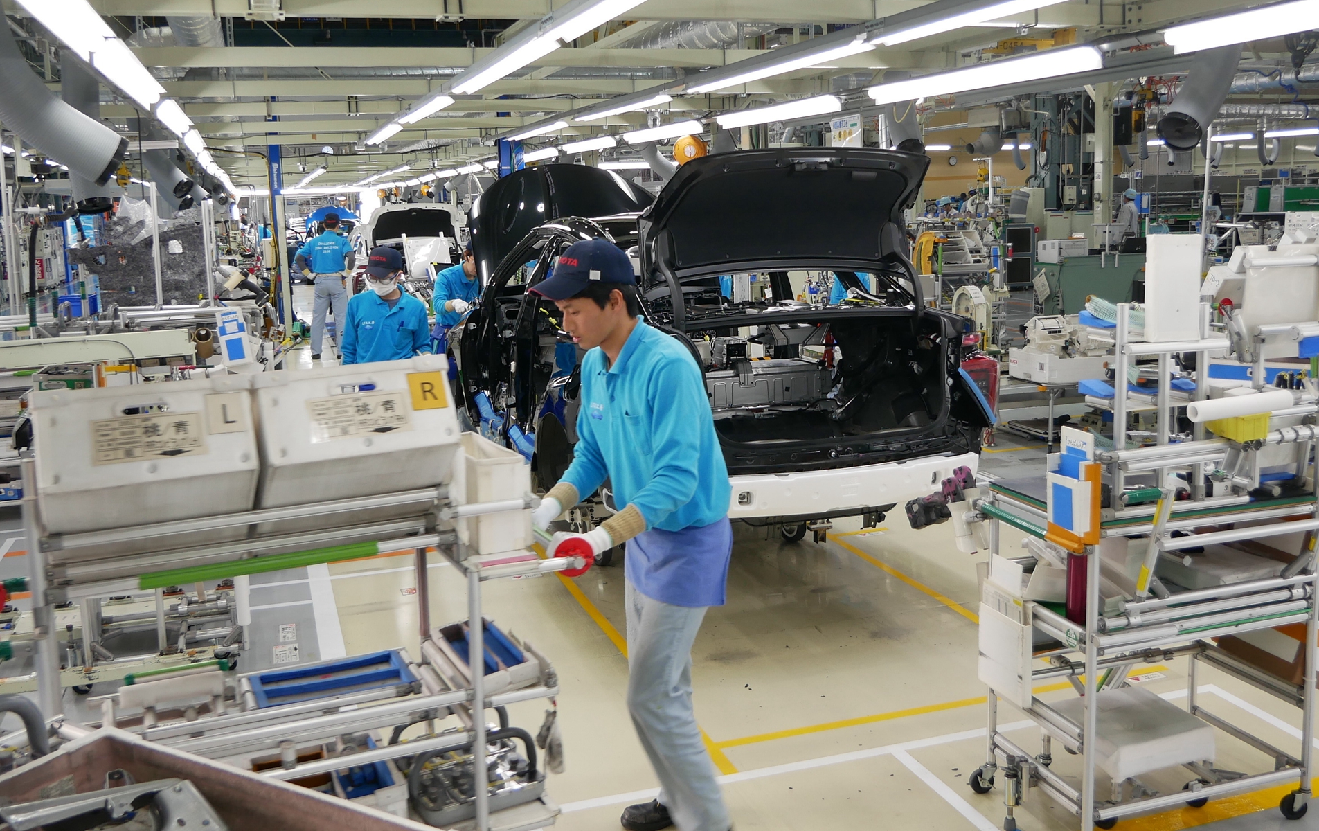 中国锂电池与日本氢电池，中日车用能源路线之