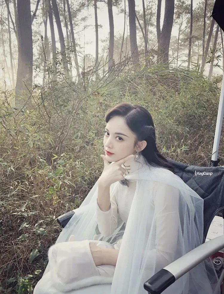 旗袍美人将霸屏！景甜刘亦菲娜扎民国造型大比