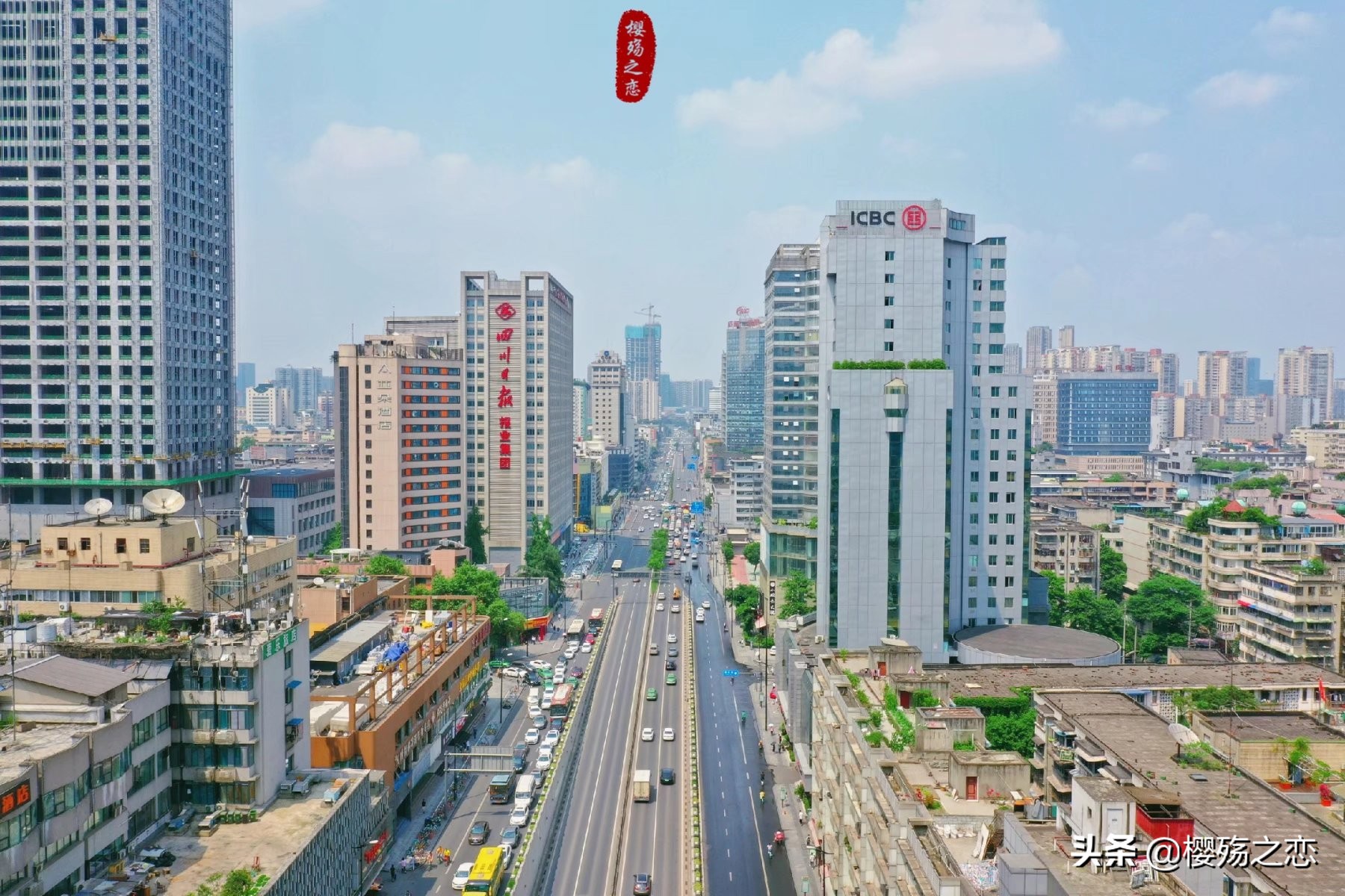 中国共有7个超大城市，上海稳居第一，成都成功晋级