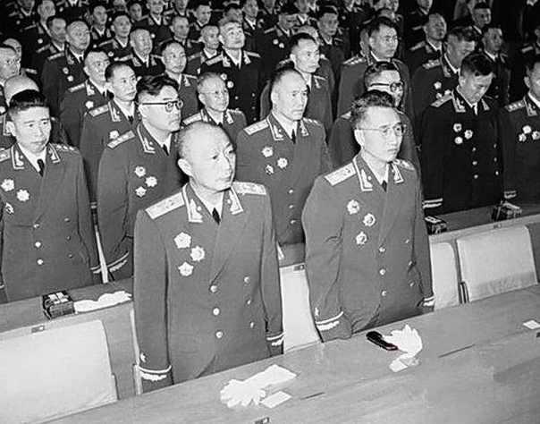 &quot;三野&quot;名将最多，为何授衔时四野大多是