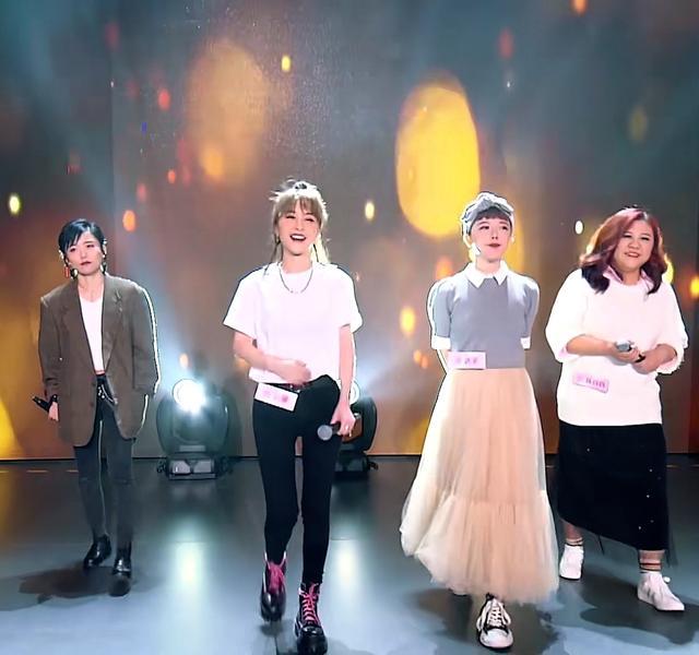 乱P黄晓明婚纱照，新娘换成自己疑挑衅baby，许飞